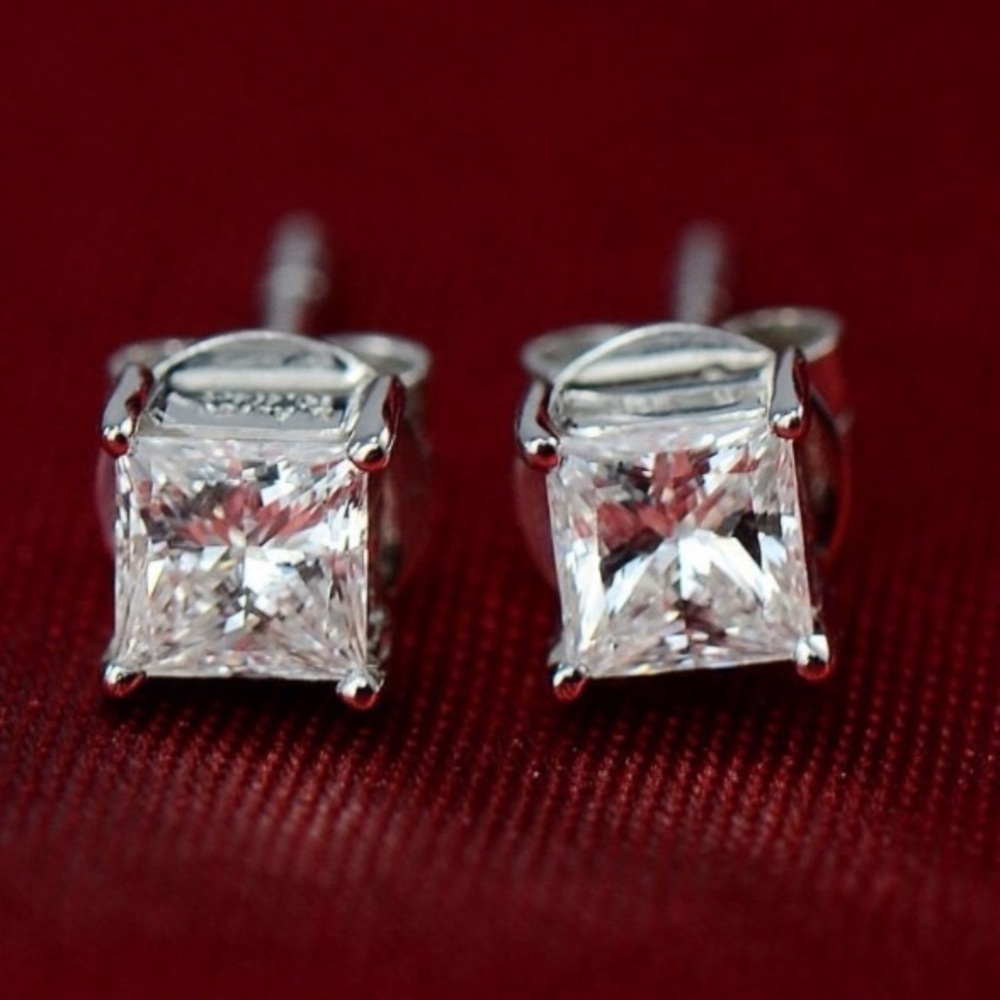 5⭐️RATED ✅ Earrings Imitated crystal - Picture 2 of 6